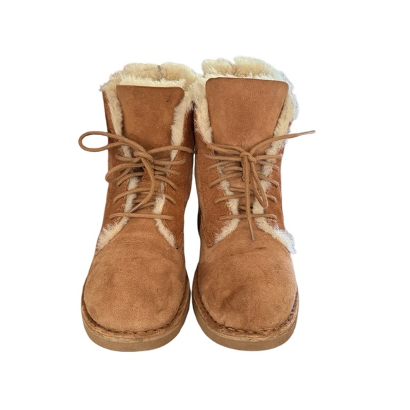 Ugg lace up boots - Picture 2 of 7